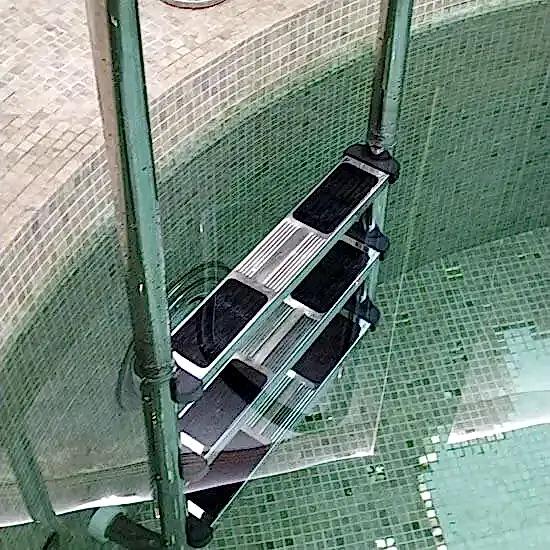 Установка антискользящих резинок