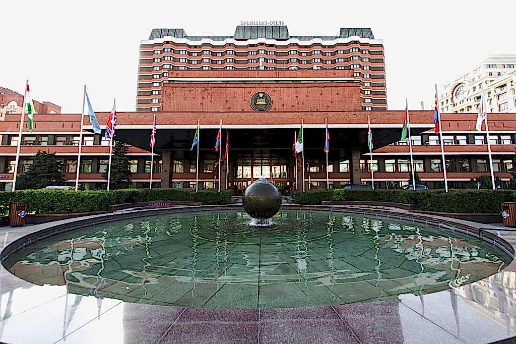 Начало сотрудничества с гостиничным комплексом "Президент-отель"